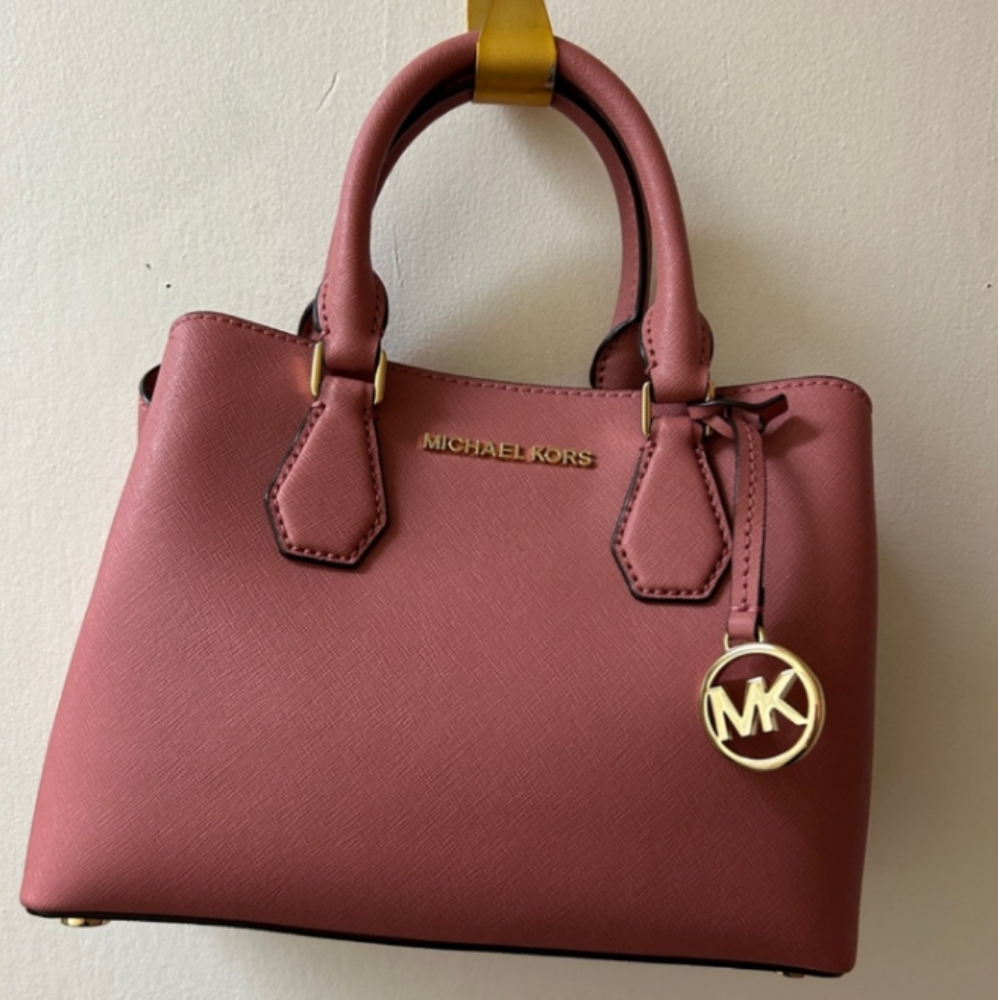 MICHAEL KORS: Pink Sheila, Small Triple Compartment, Zip Crossbody   Handbag.